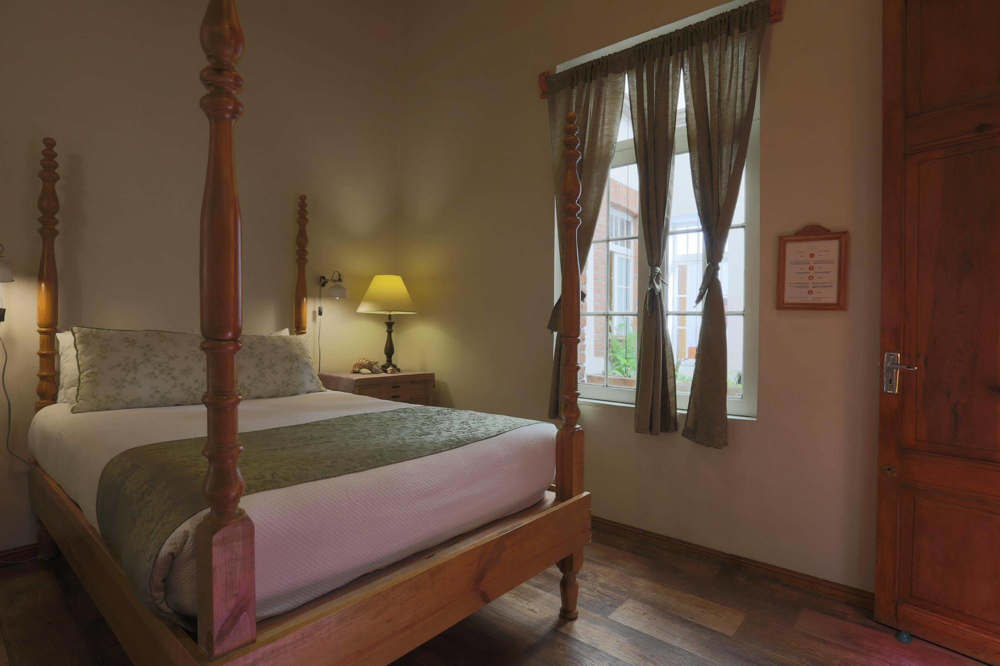 El Patio 77 Bed & Breakfast